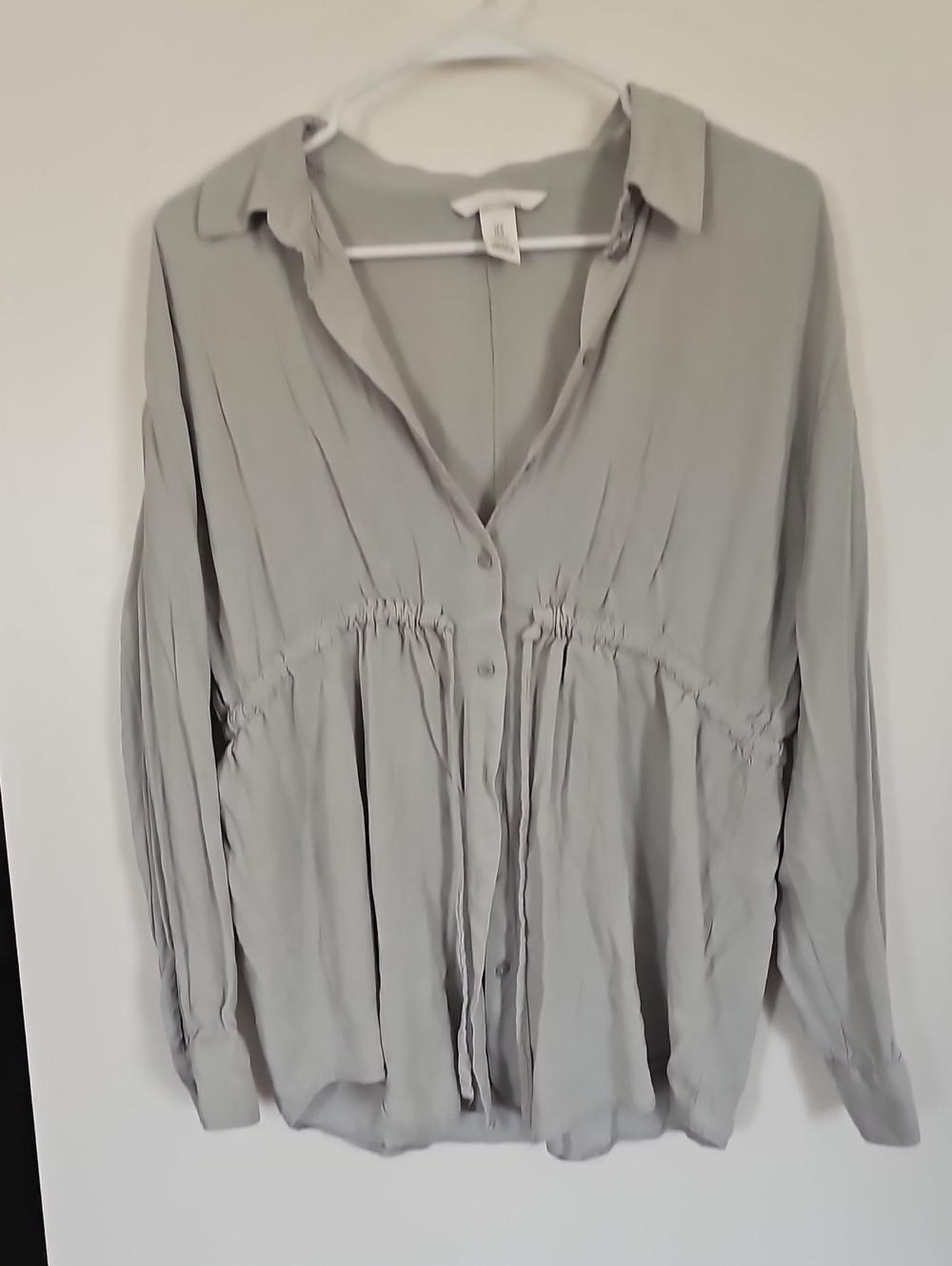 H&M Light Gray Button-Front Women's Blouse